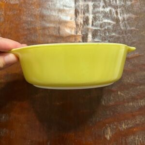 PYREX | Verde vintage round casserole